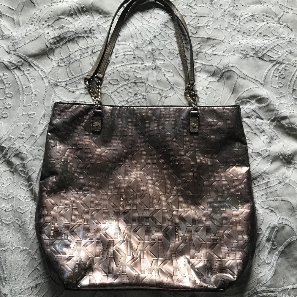 Michael Kors Jet Set Signature Mirror Metallic Chain Tote